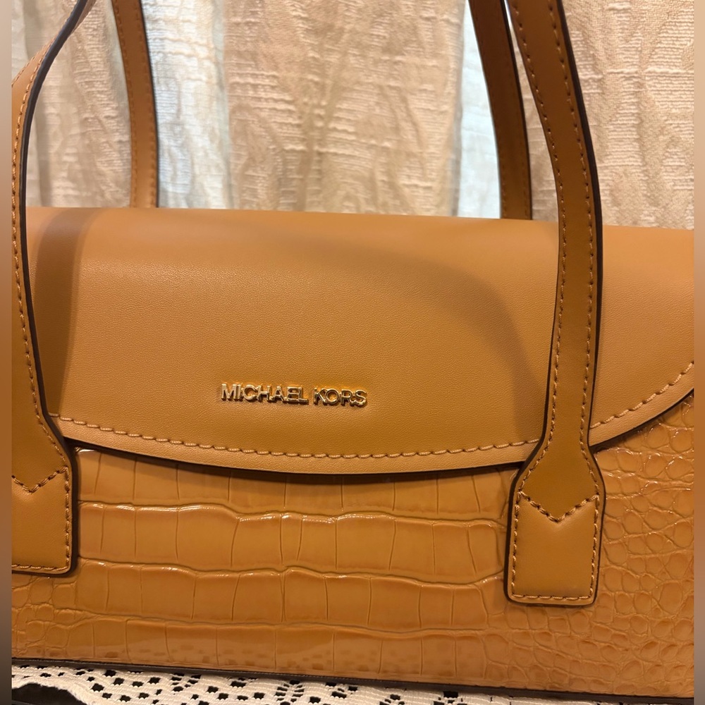 Michael Kors Tan Leather Handbag